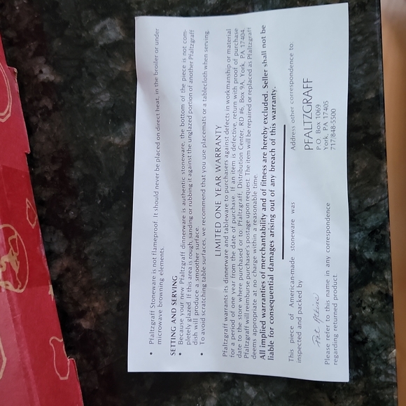 Pfaltzgraff Christmas Heritage -- Cookies for Santa Plate - Picture 4 of 5